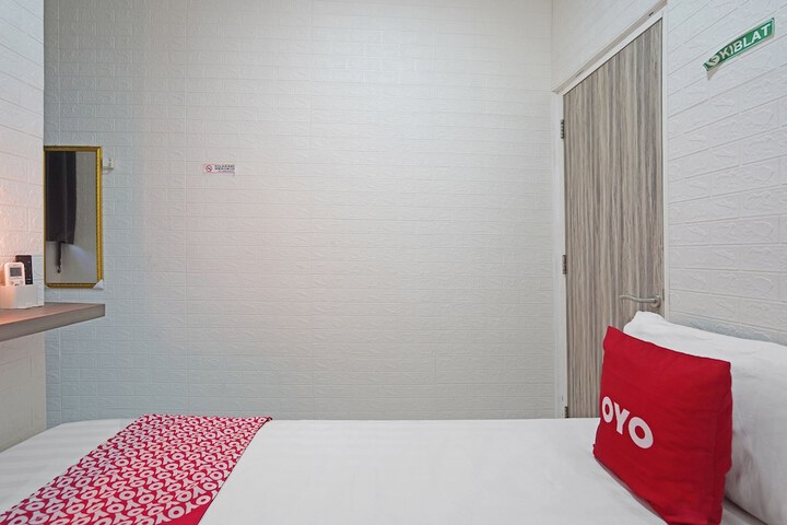 Room 17 of 24