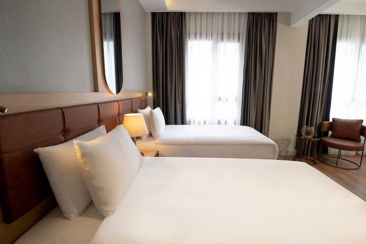 Room 15 of 110