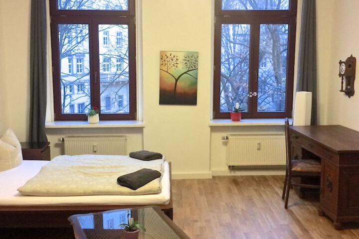 Room 13 of 202