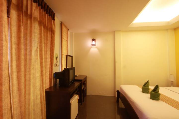 Room 10 of 65