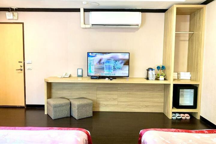 Room 17 of 64