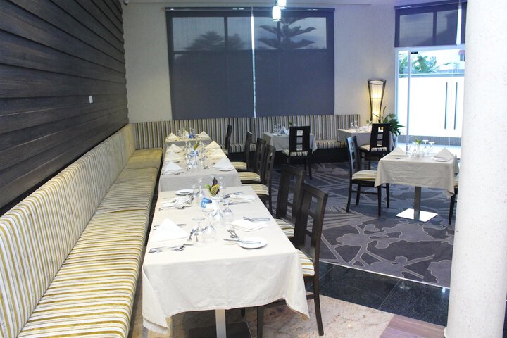 Dining 26 of 37