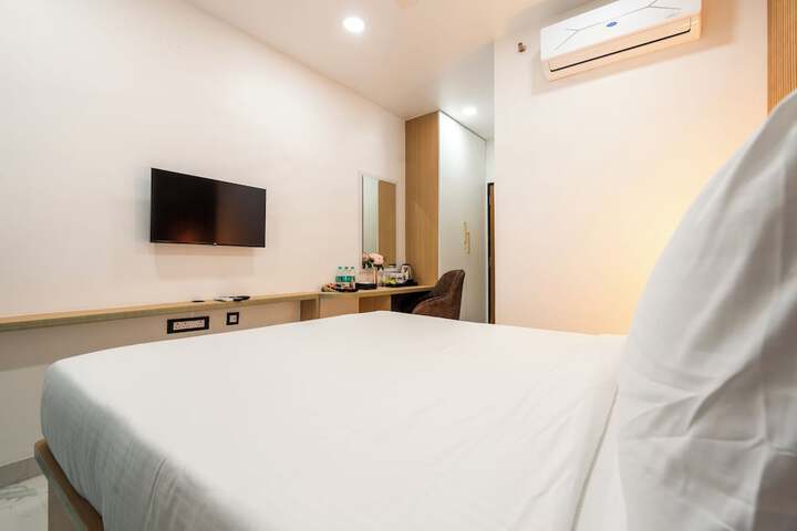 Room 8 of 47