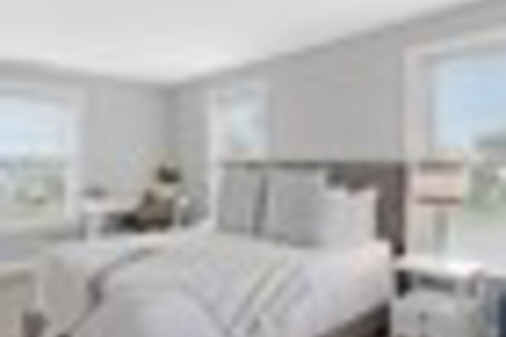 Room 44 of 111