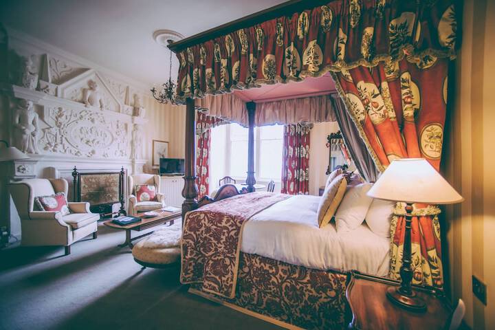 Room 25 of 118