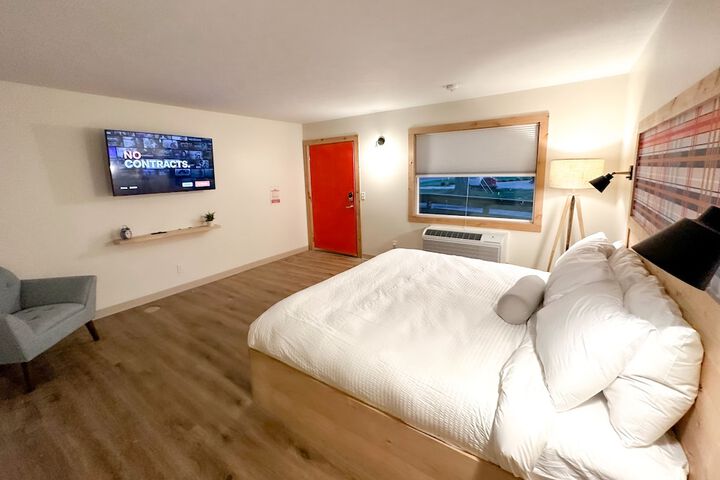 Room 13 of 103