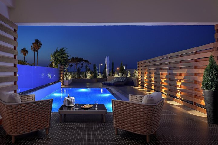 Pool 146 of 295