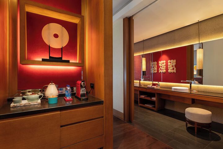 Room 4 of 59