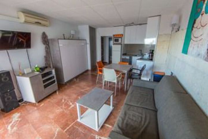Room 15 of 29