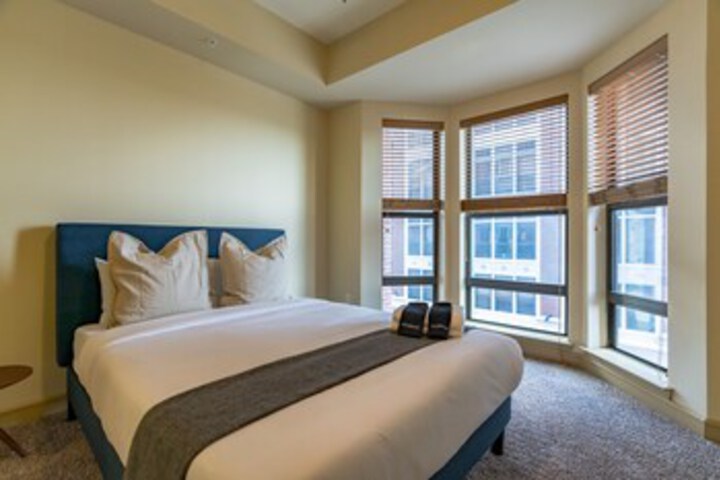 Room 227 of 251