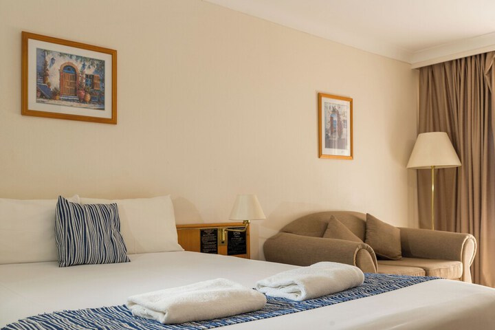 Room 8 of 46