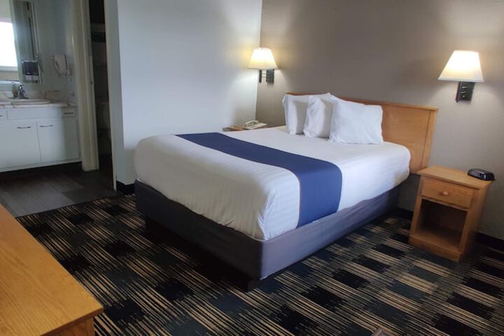 Deluxe Single Double Bed (8 of 11)