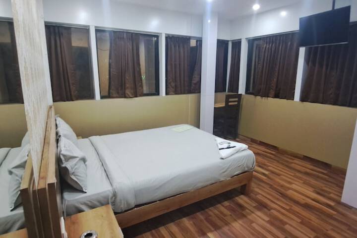 Room 13 of 46