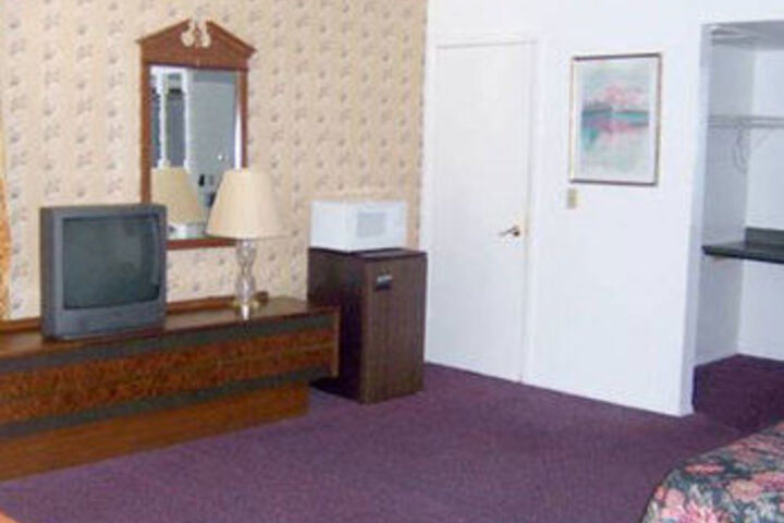 Room 35 of 38