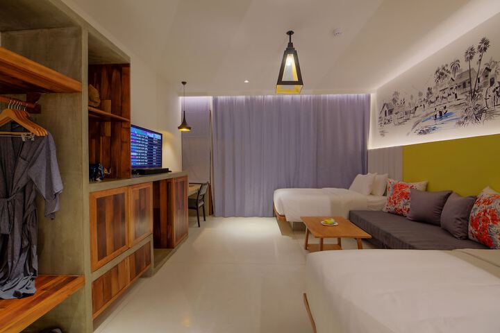 Room 25 of 169