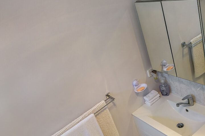 Room 15 of 23