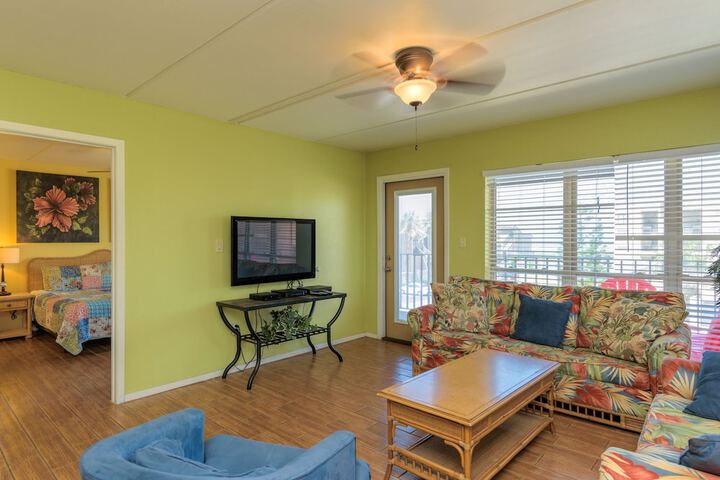 Room 11 of 25