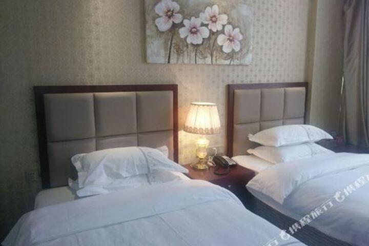 The westside Lancaster Hotel