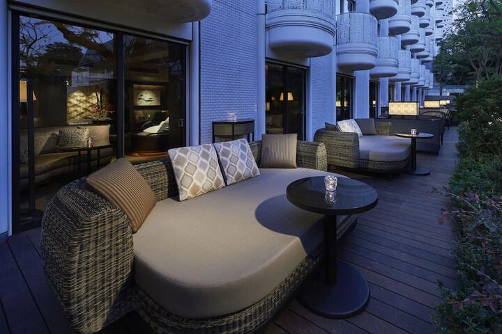 Lounge 207 of 239