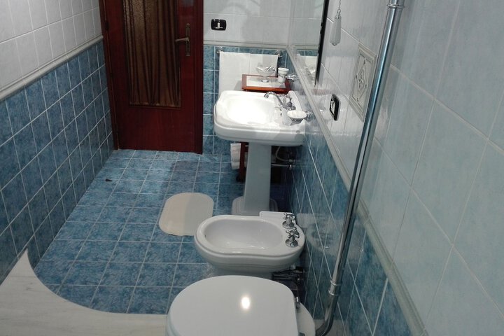 Room 16 of 20