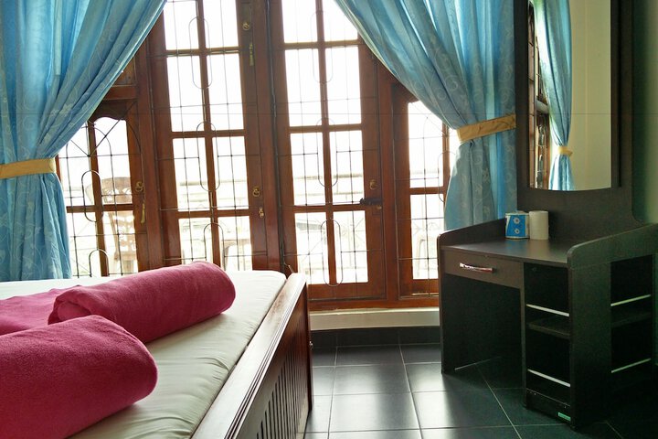 Room 16 of 29