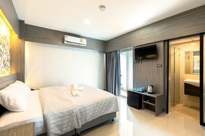 Room 7 of 40