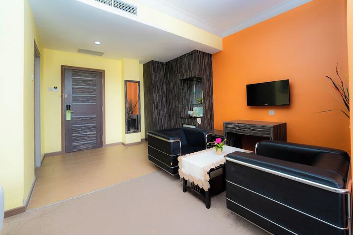 Room 6 of 11