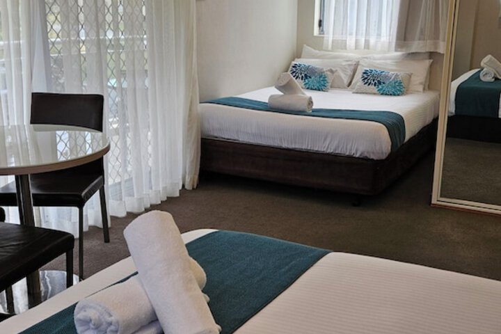 Room 4 of 49