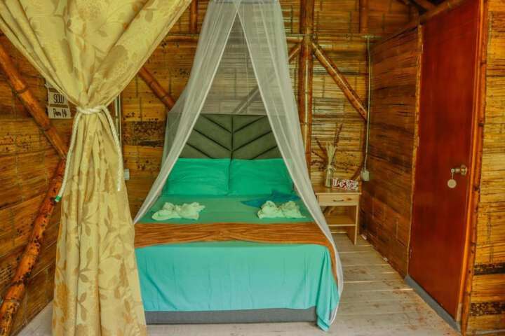 Room 4 of 34