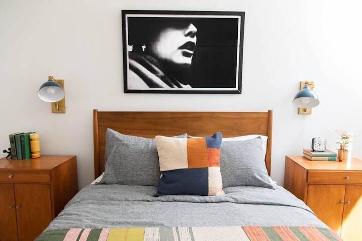 Room 10 of 83