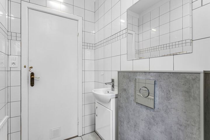 Room 44 of 52