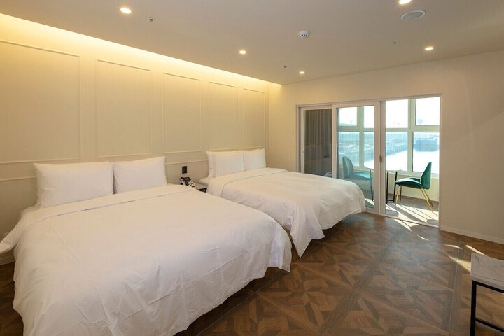 Room 48 of 140