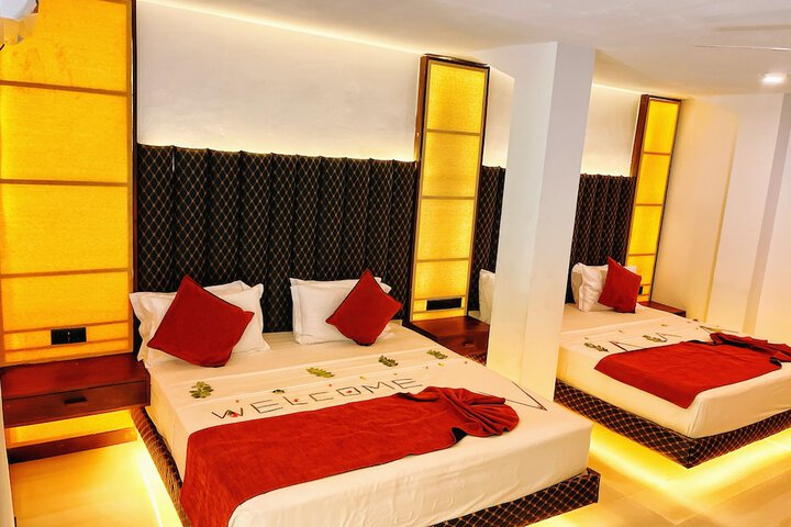 Room 4 of 28