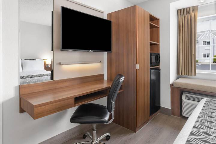 Room 7 of 26