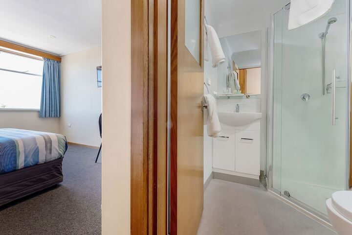 Room 15 of 47
