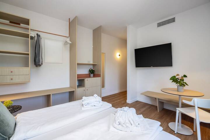 Room 6 of 55