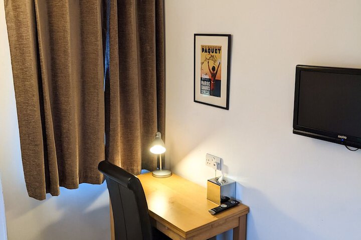Room 37 of 82