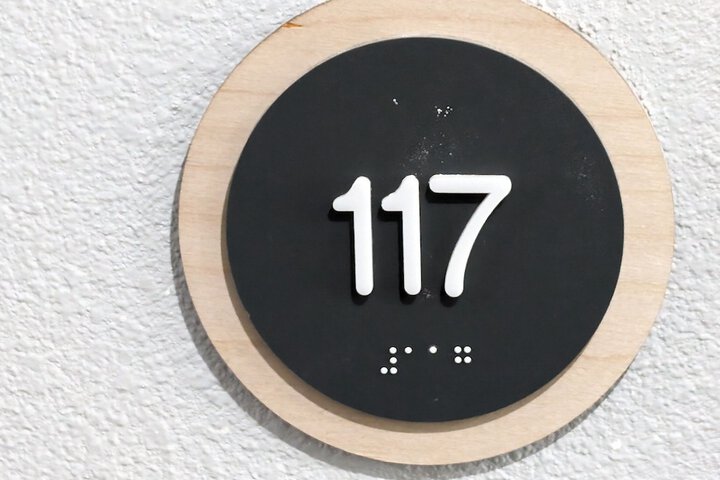 Room 4 of 63