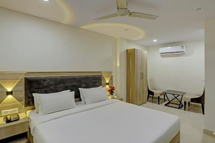 Room 11 of 23
