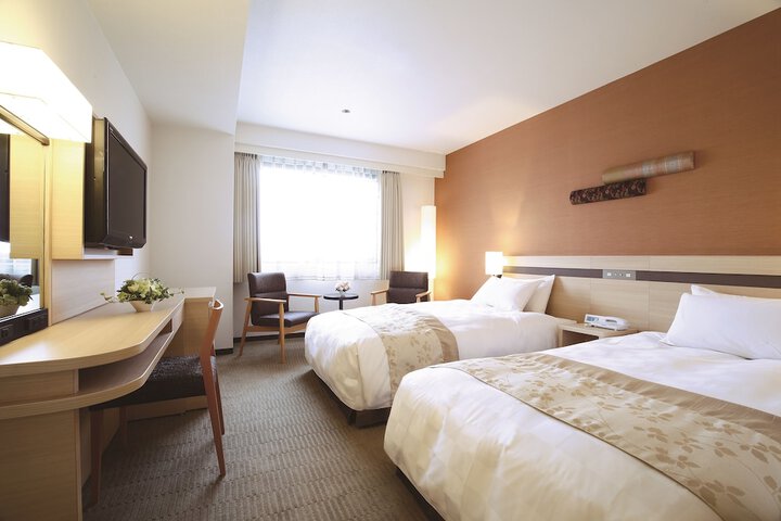 Room 6 of 42