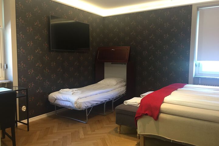 Room 23 of 64