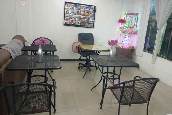 Room 3 of 7