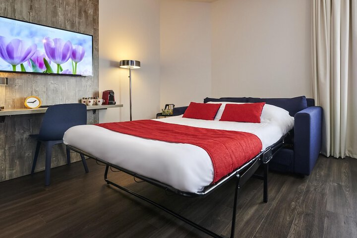 Room 21 of 73