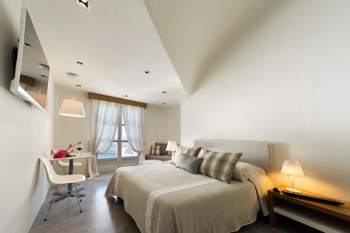 Room 4 of 40