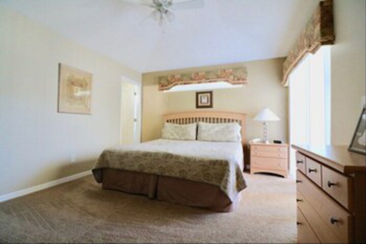 Room 22 of 32