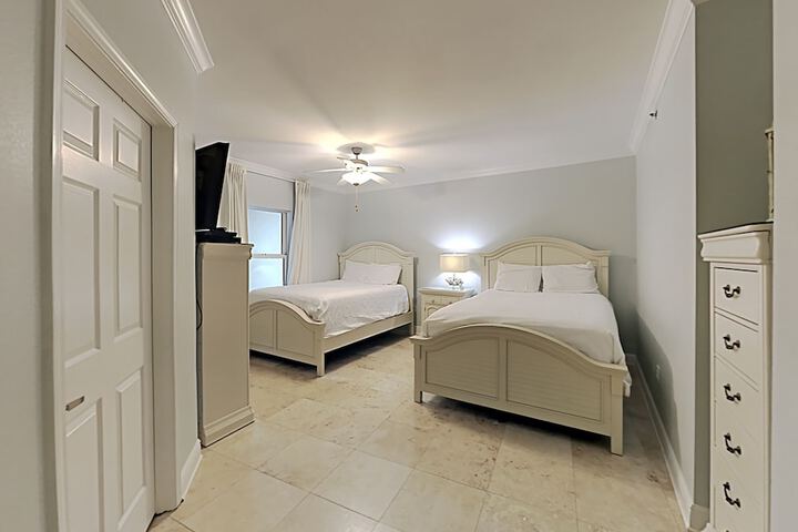Room 8 of 65