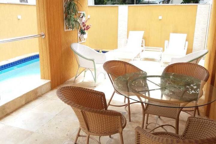 Pools & Facilities