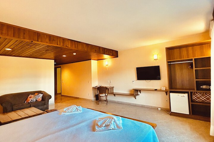 Room 10 of 23