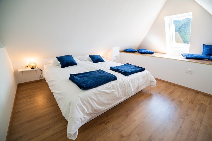 Room 2 of 47