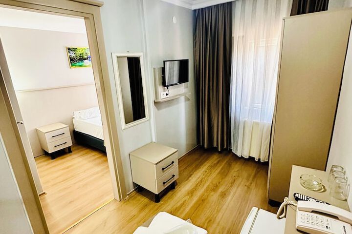 Room 27 of 56